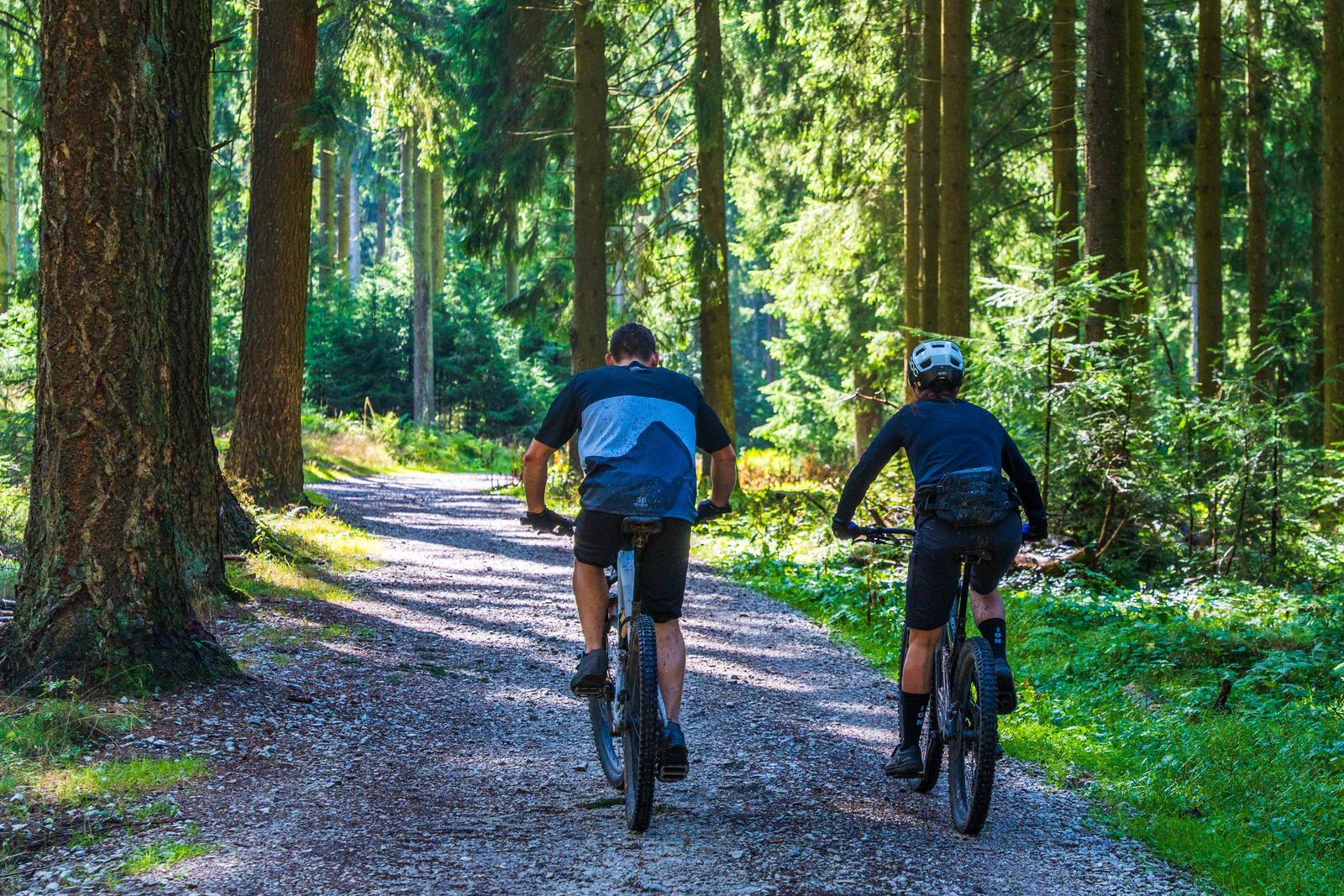 Ciclistas en ruta por el norte del Tolima