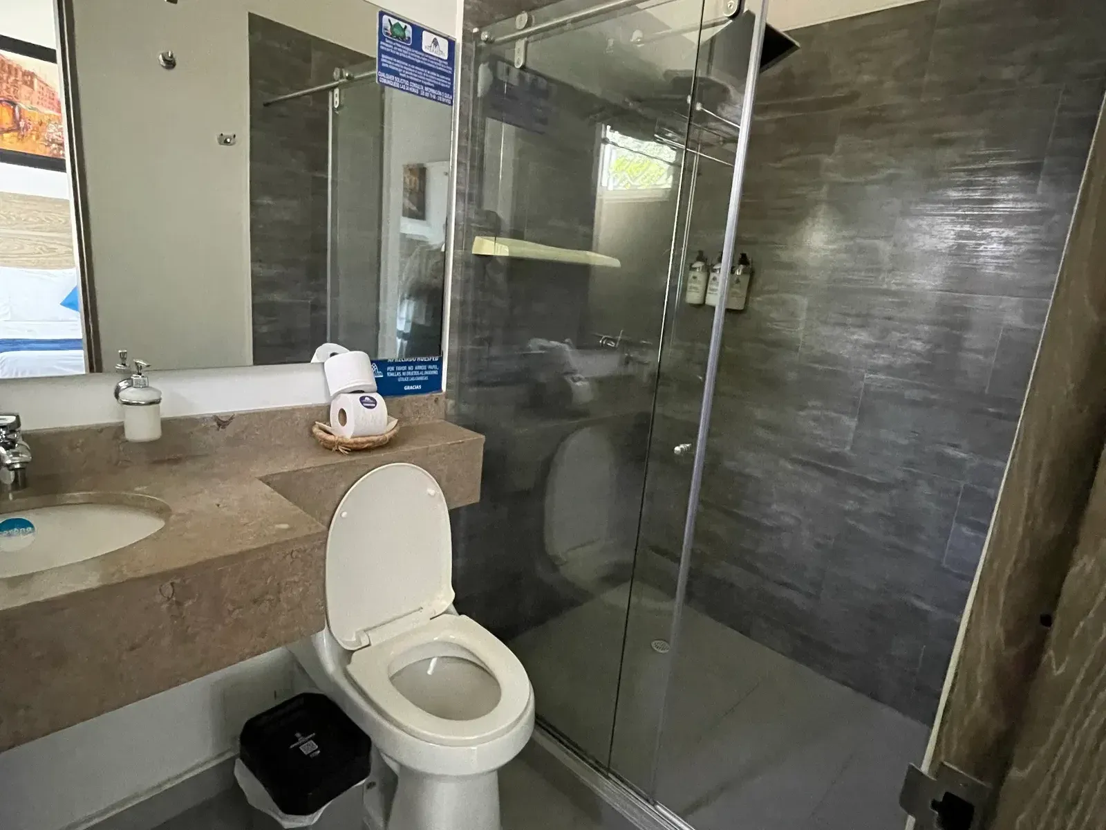 102 · El baño